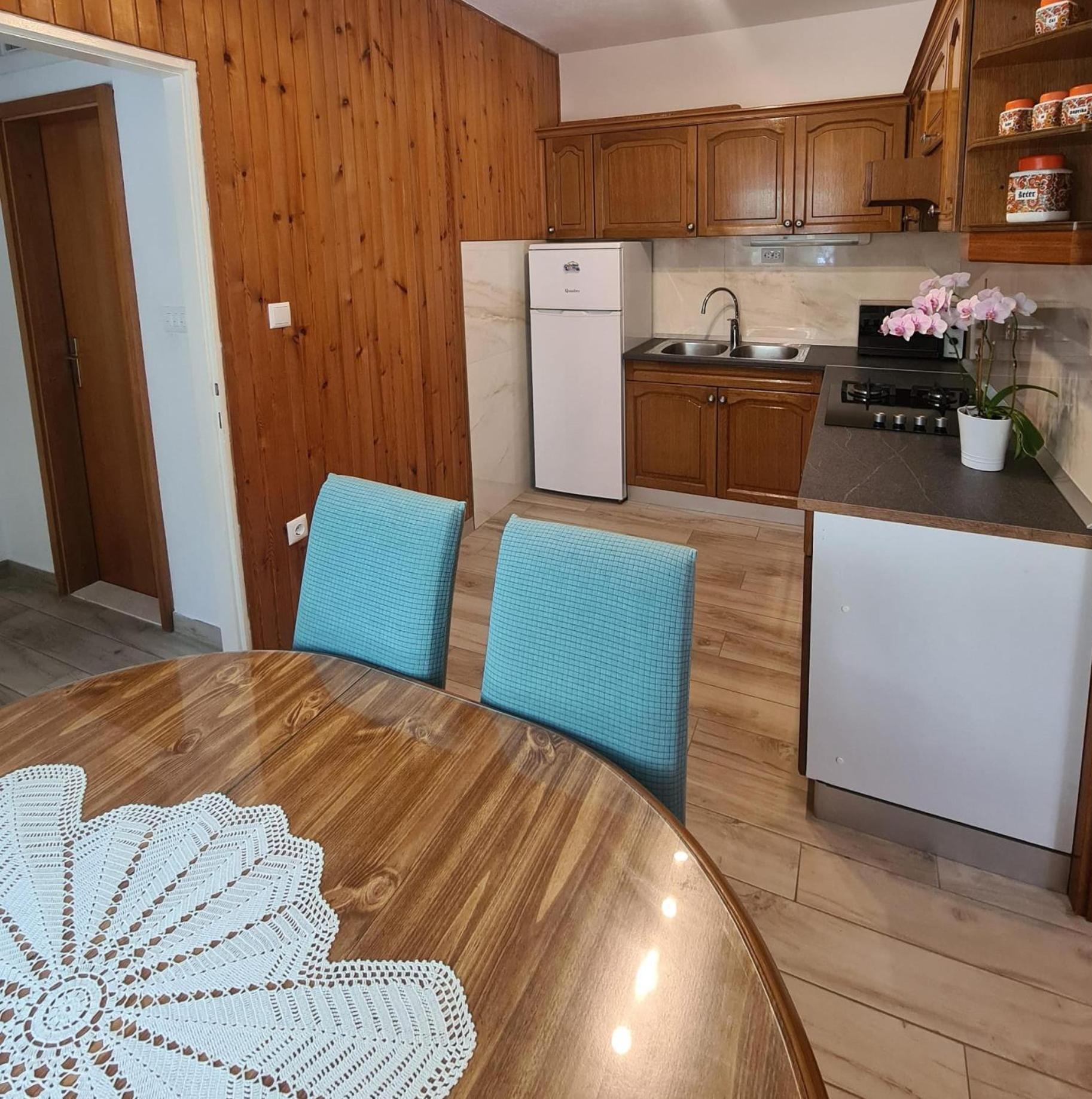 Apartments Tomas 브렐라 외부 사진